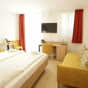 Otel Adria, Münih